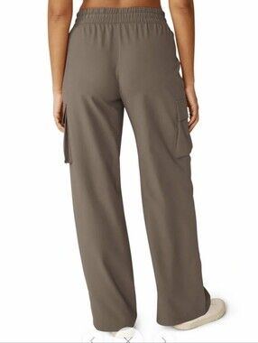 Beyond Yoga Brown city chic cargo pants womens M wide leg pull on elastic waist